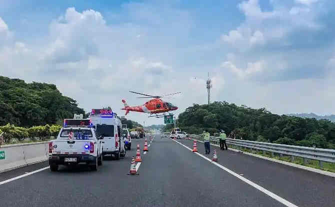 曹妃甸区高速公路汽车救援案例